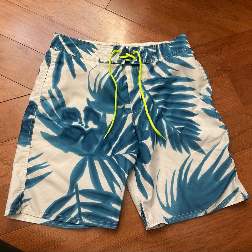 American Eagle Blue, White Palm Frond Print Swim Trunks Size M Beach Pool Vacay